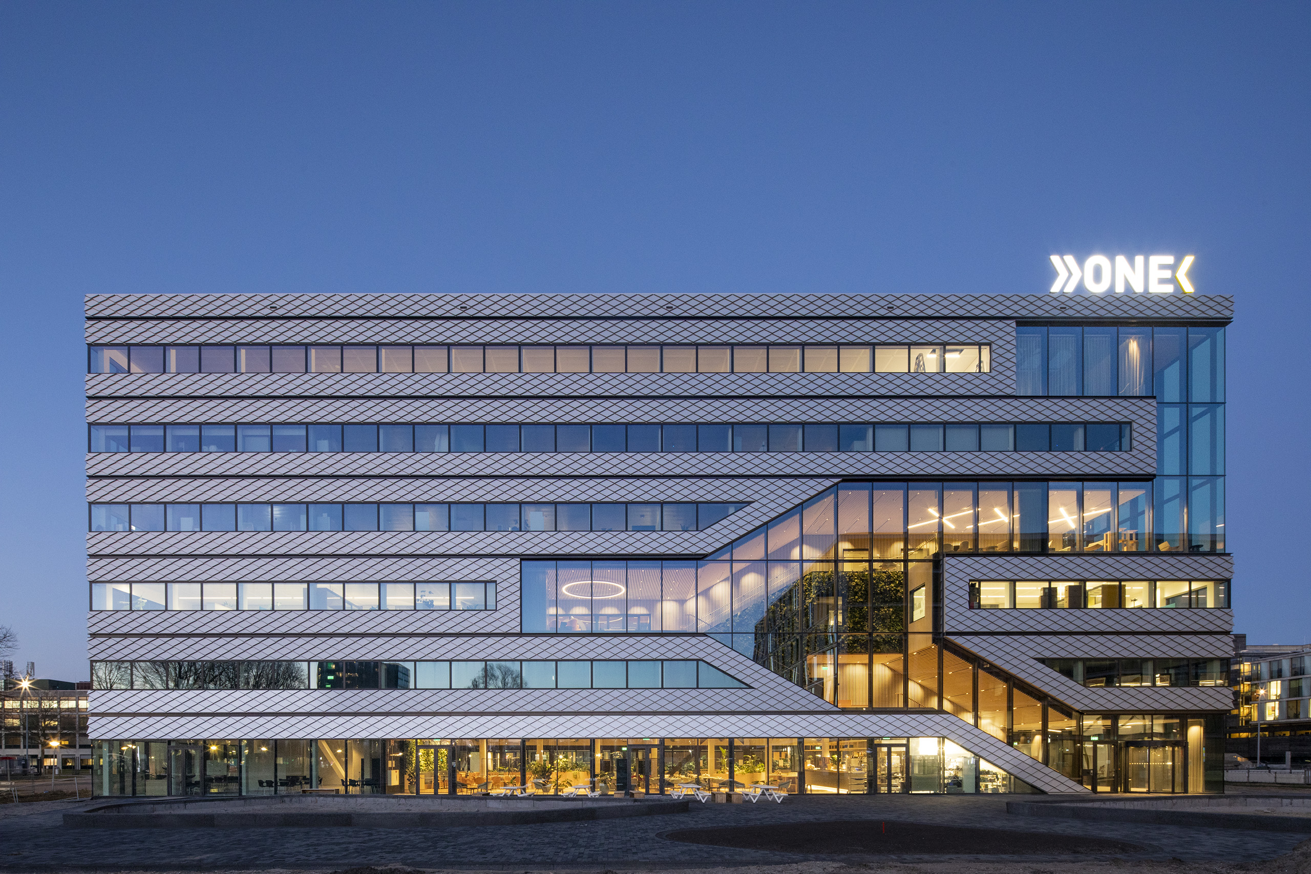 Restaurant NEO — Matrix ONE
